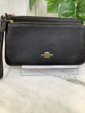 NWT ,COACH Black Pebbled Leather Double Zip Wristlet with Gold Hardware